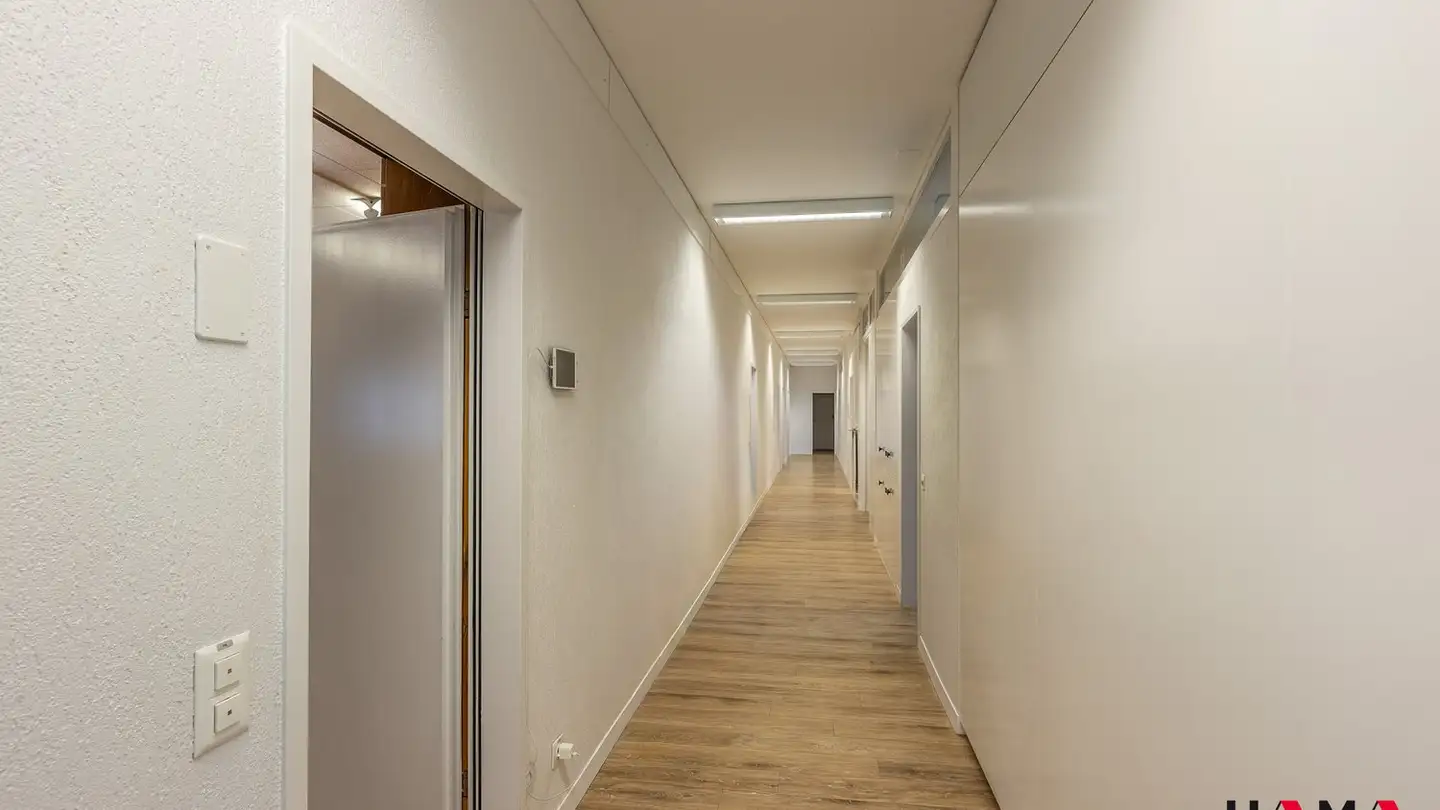Commercial à louer - Luzernerstrasse 17, 4665 Oftringen - Photo 2