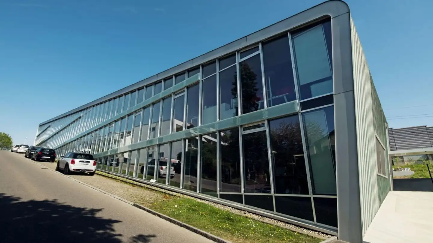 Edificio ad uso misto in affitto - Haldenstrasse 23, 8306 Brüttisellen