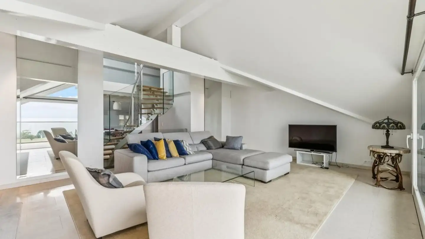 Apartment for sale - 1195 Bursinel