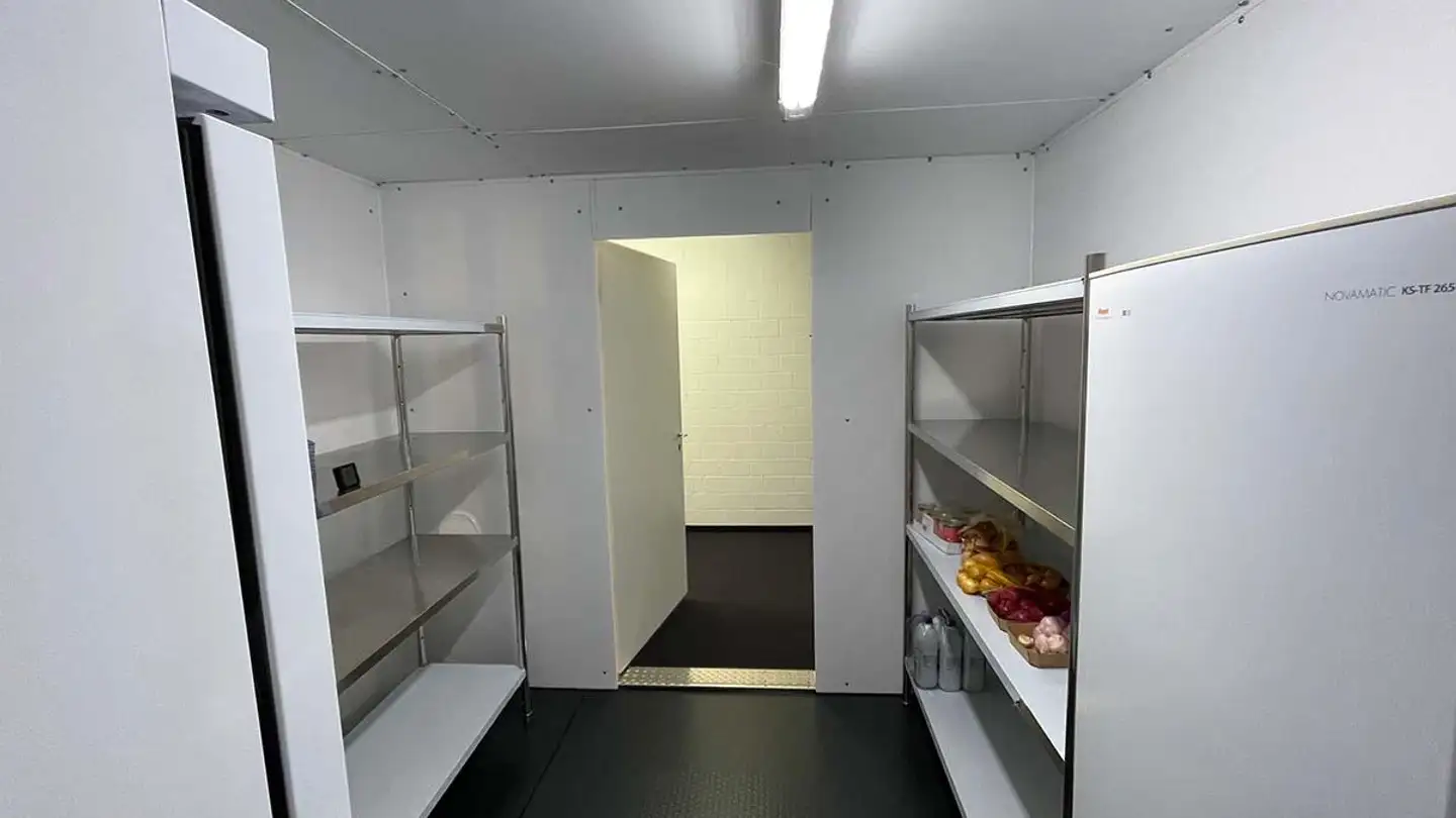 Negozio in affitto - Isenrietstrasse 1a, 8617 Mönchaltorf - Foto 4