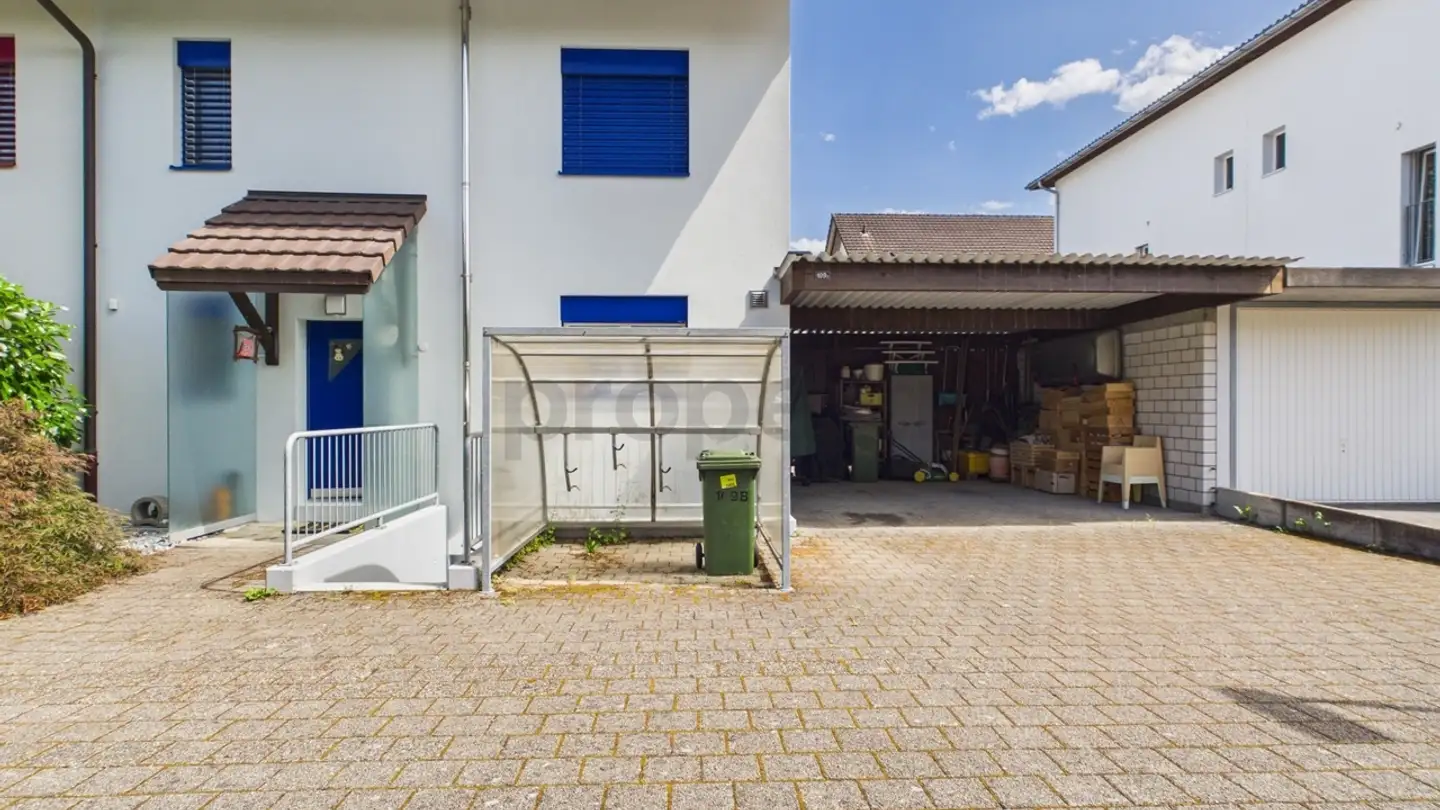 Semi-detached house for sale - 5034 Suhr
