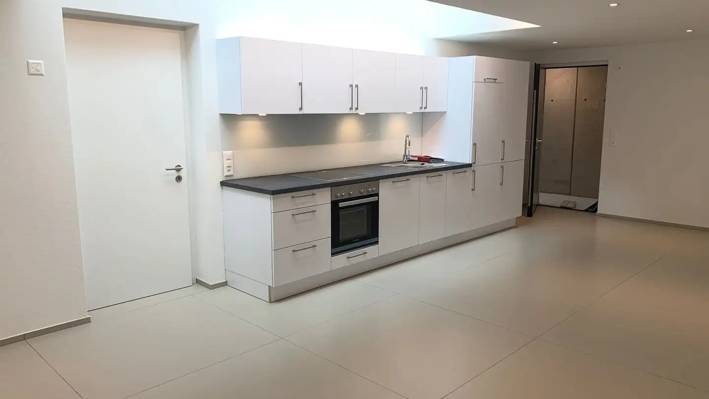 Hobby room for rent - Schafmattweg 44, 4102 Binningen