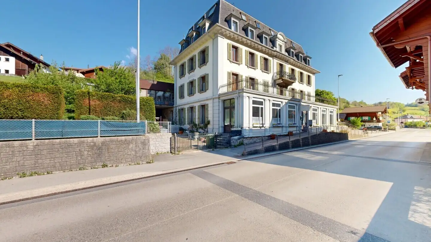 Mischgenutztes Gebäude kaufen - 1669 Montbovon