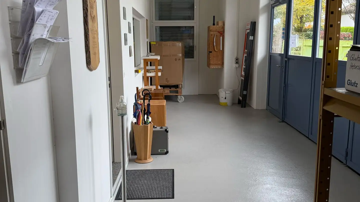 Industrial property for rent - Spielhof 1, 6317 Oberwil b. Zug - Photo 2