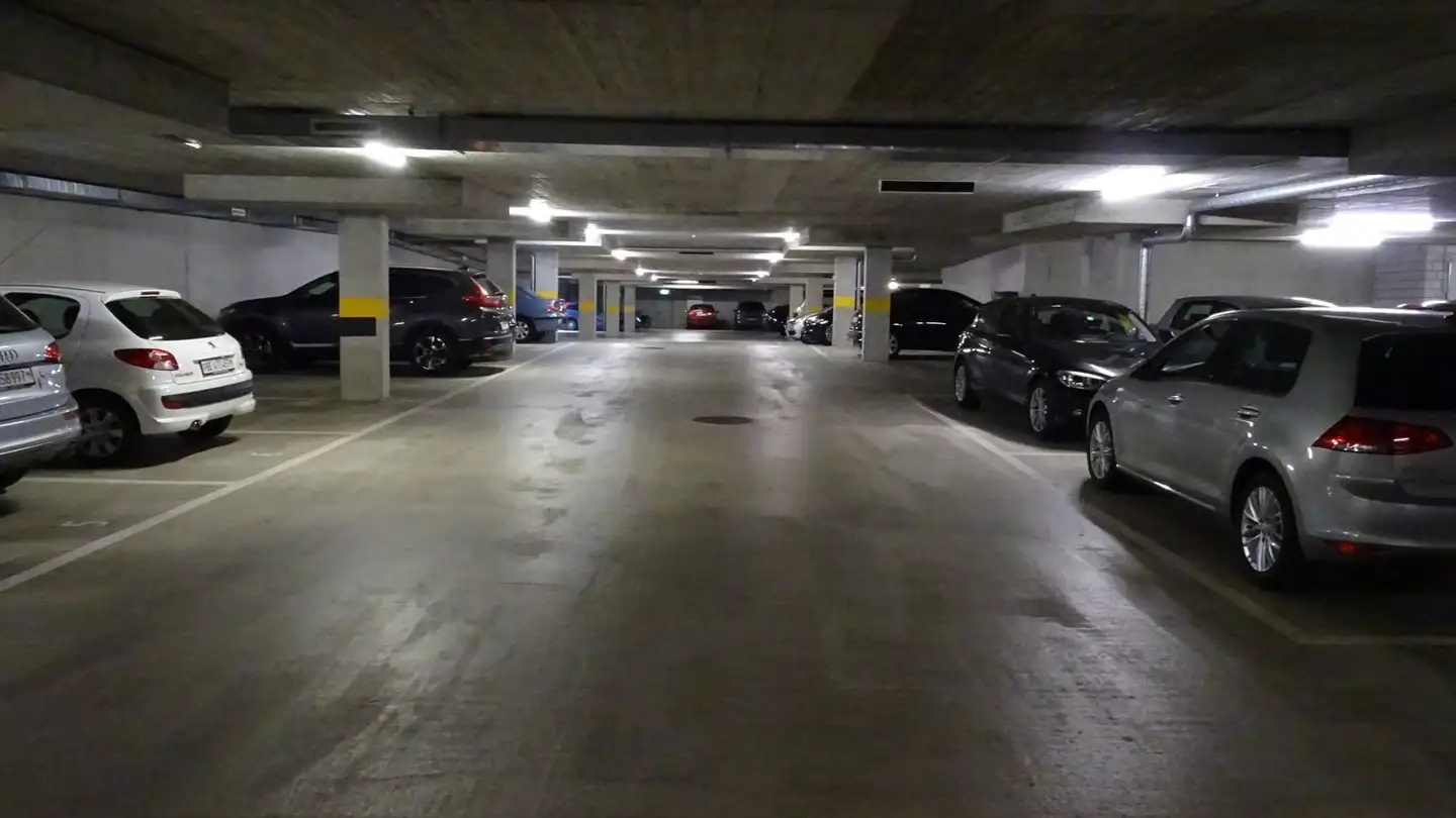 Parcheggio esterno in affitto - Fellenbergstrasse 4, 3052 Zollikofen - Foto 2