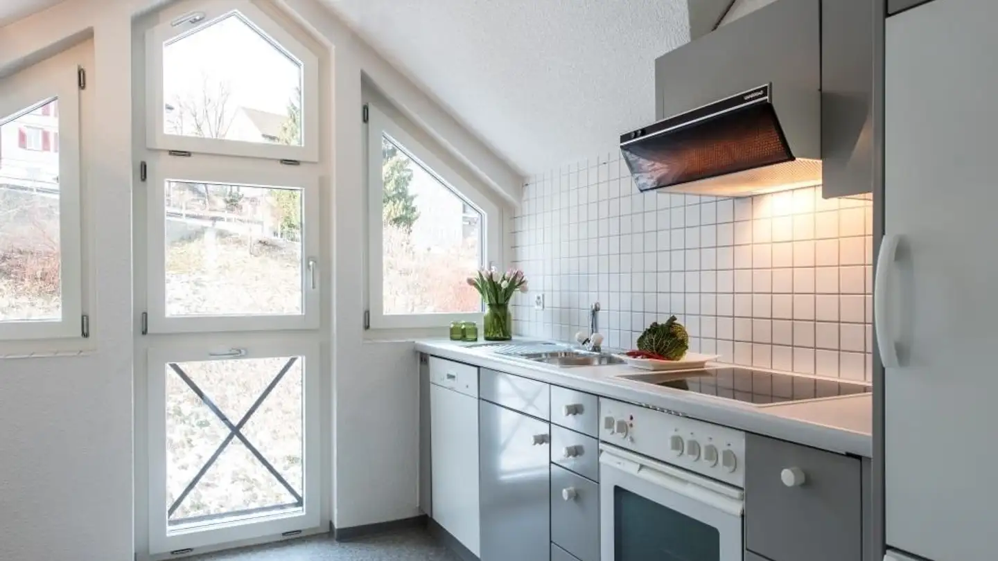 Attic flat for rent - Viaduktstrasse, 9100 Herisau - Photo 2
