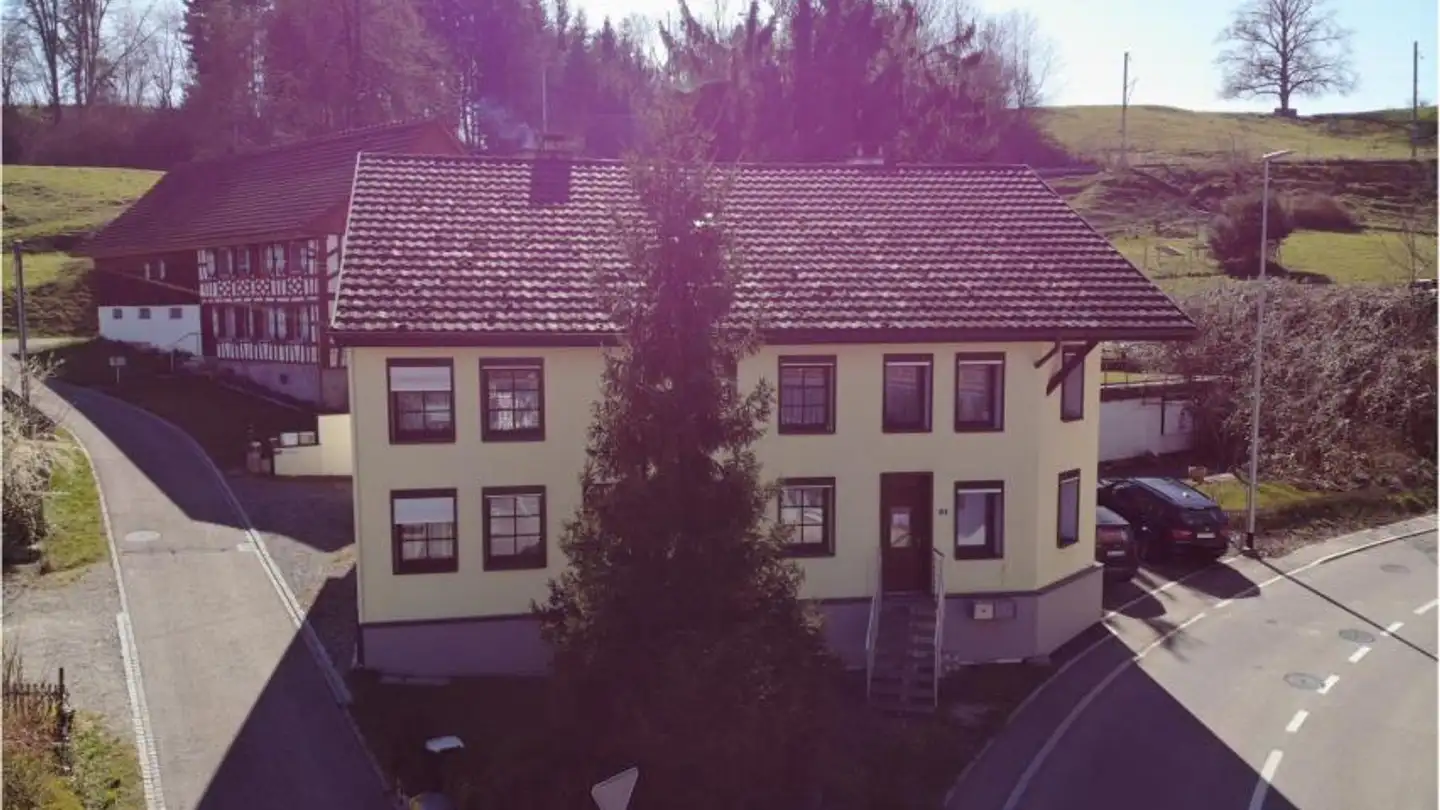 Residential building for sale - Alteggweg 4, 9565 Bussnang