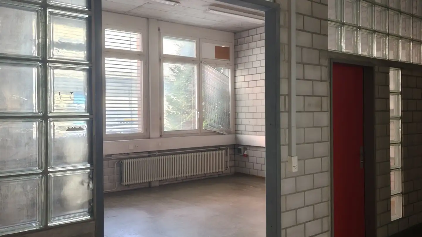 Commercial à louer - Ziegelackerstrasse 9a, 3027 Bern - Photo 2