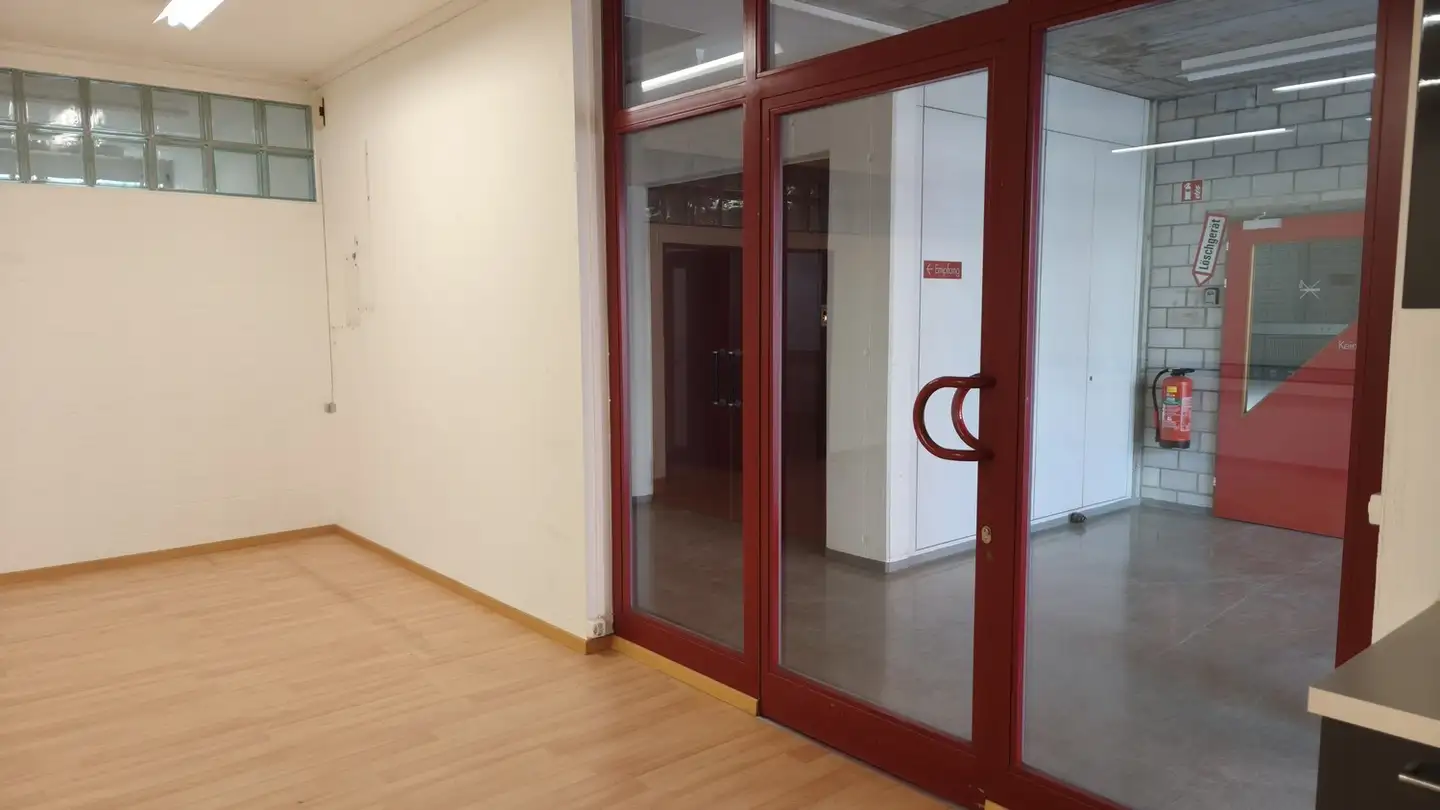 Commercial à louer - Ziegelackerstrasse 9a, 3027 Bern - Photo 4