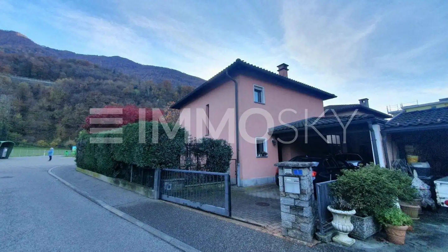 Maison individuelle à vendre - 6593 Cadenazzo