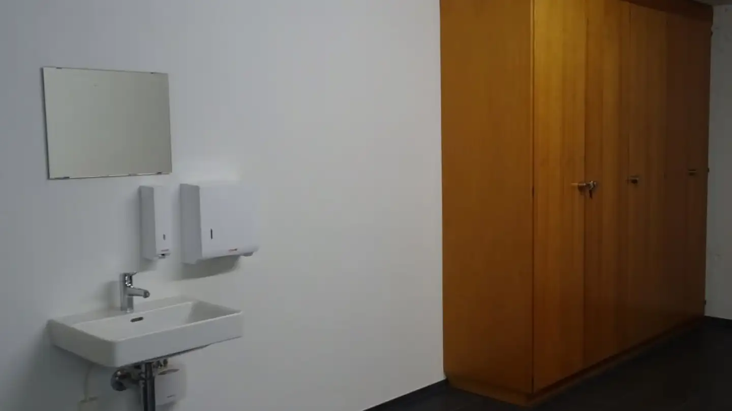 Hobby room for rent - Teichstrasse 15, 4106 Therwil