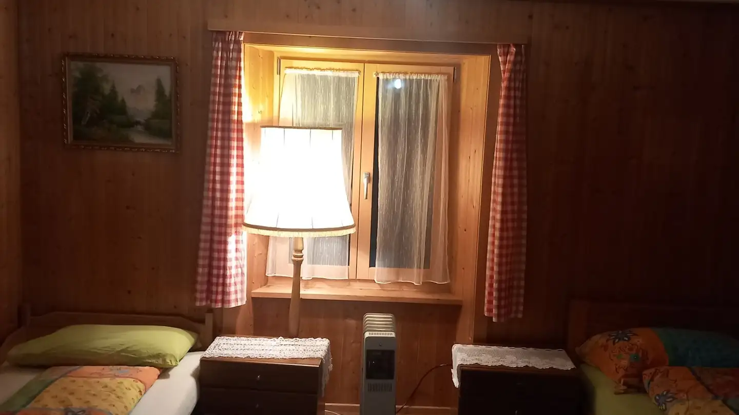 Single room for rent - 7453 Tinizong