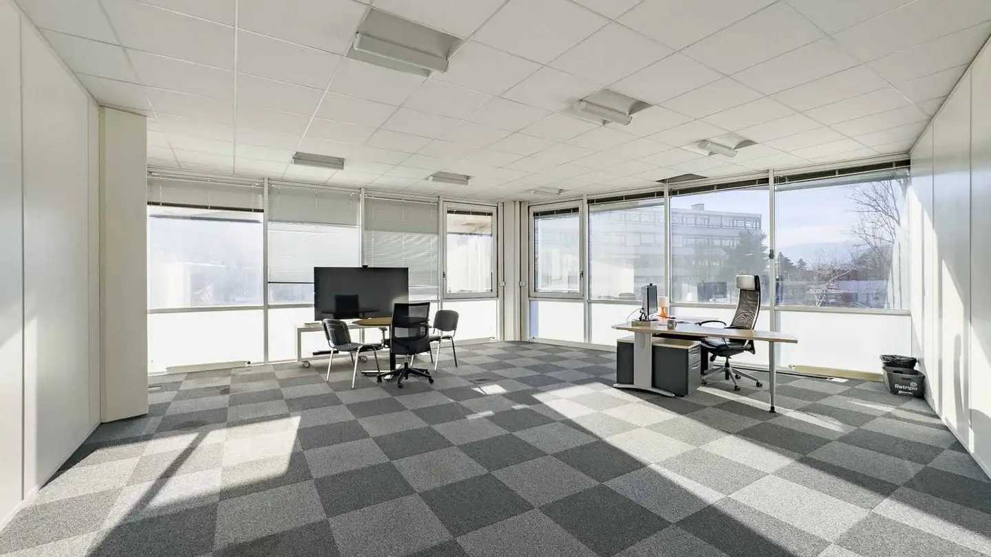 Bureau à louer - Chemin Du Château-Bloch 10, 1219 Le Lignon - Photo 2