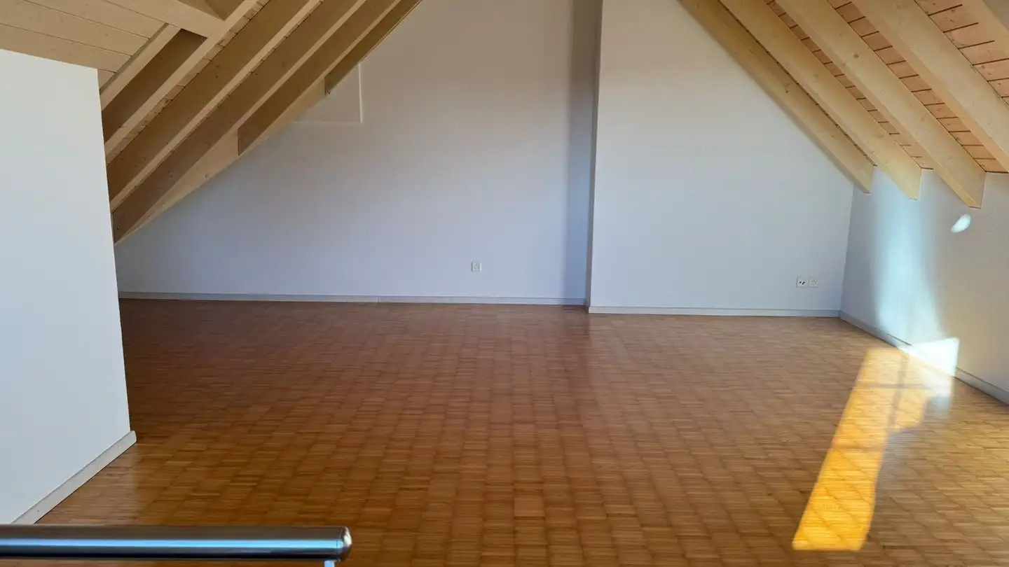 Dachgeschosswohnung mieten - Egggasse 10, 8605 Gutenswil - Foto 3