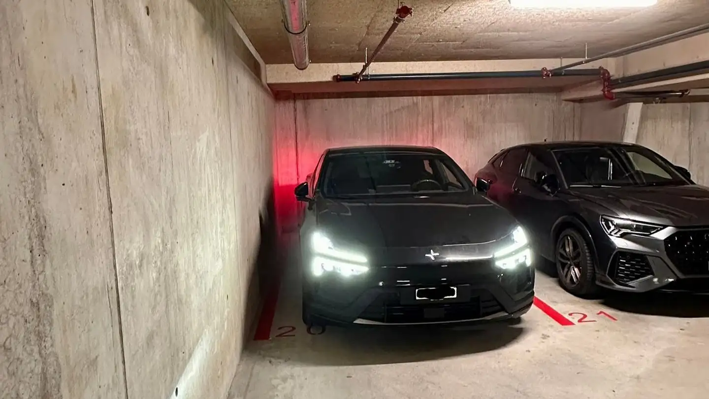 Covered parking space for rent - Avenue Du Grey 60, 1018 Lausanne