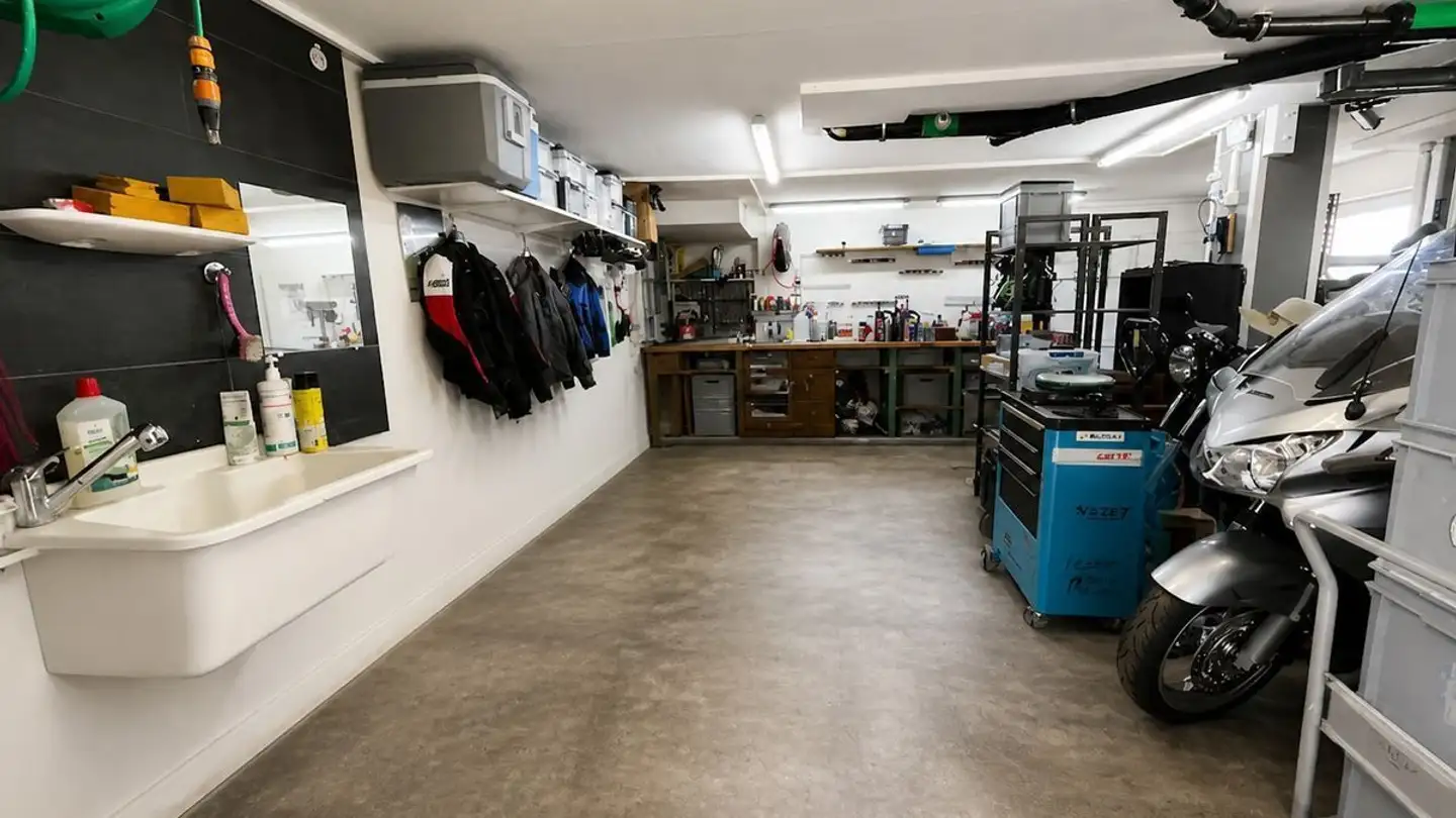 Workshop for rent - 1407 Donneloye
