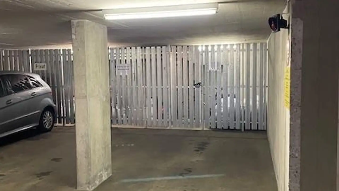 Underground parking space for rent - Brunngasse 3, 4153 Reinach BL - Photo 3