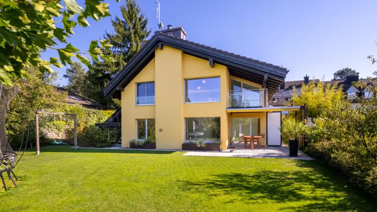 Single house for sale - 8816 Hirzel
