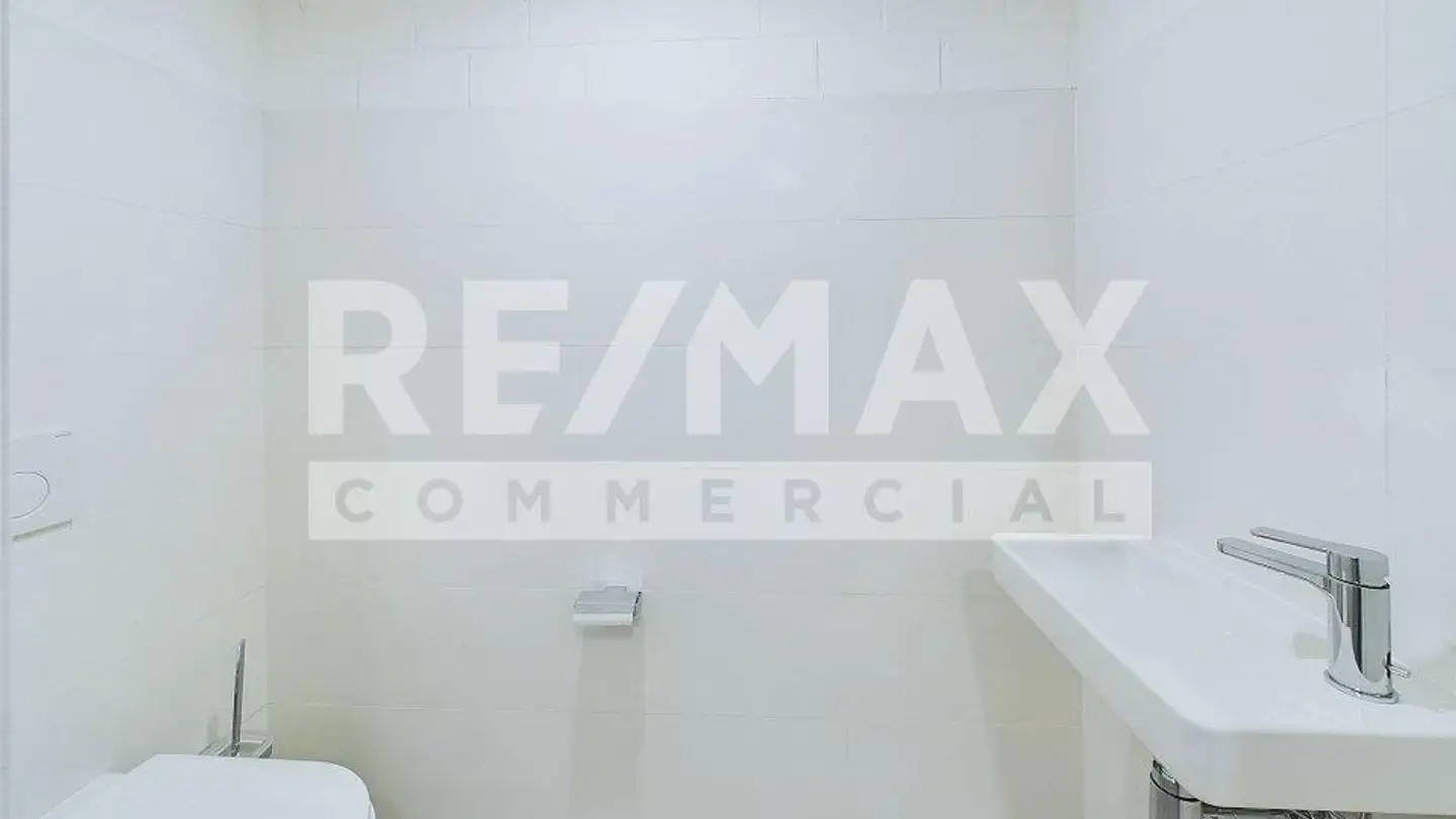Office space for rent - 6828 Balerna - Photo 4