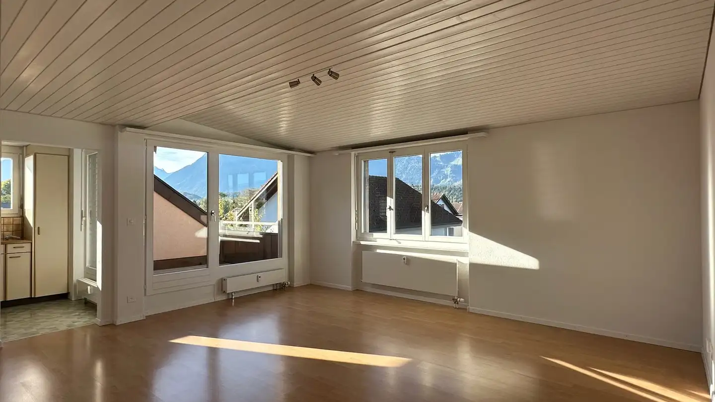Wohnung mieten - Eisenbahnstrasse 57b, 3645 Gwatt (Thun)