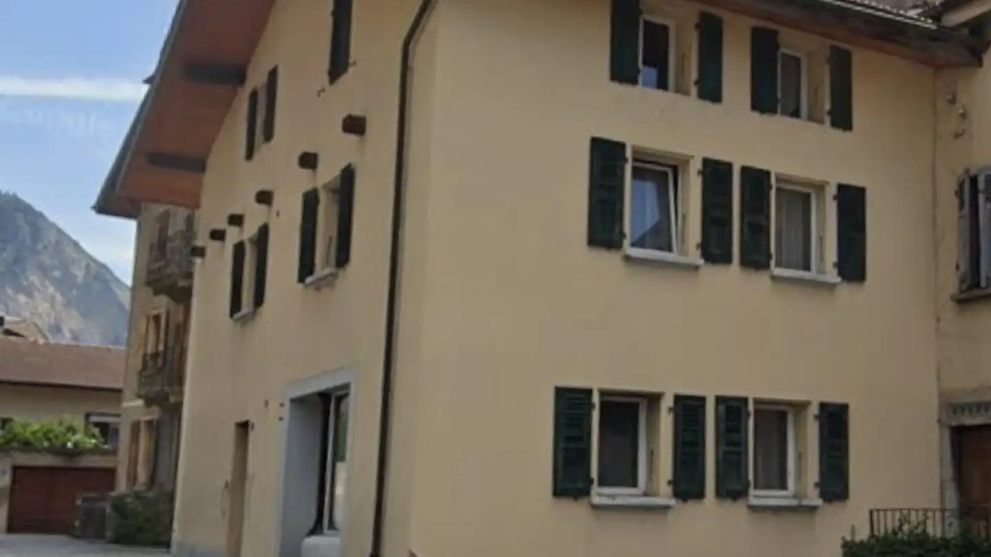 Row house for sale - 1912 Leytron - Photo 2