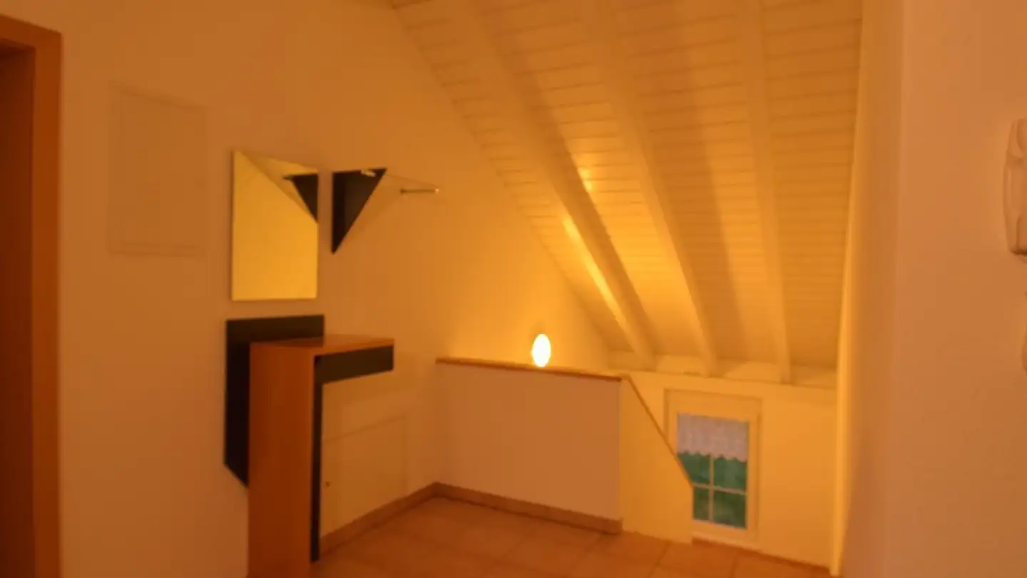 Attique à louer - Linthstrasse 31, 8856 Tuggen - Photo 2
