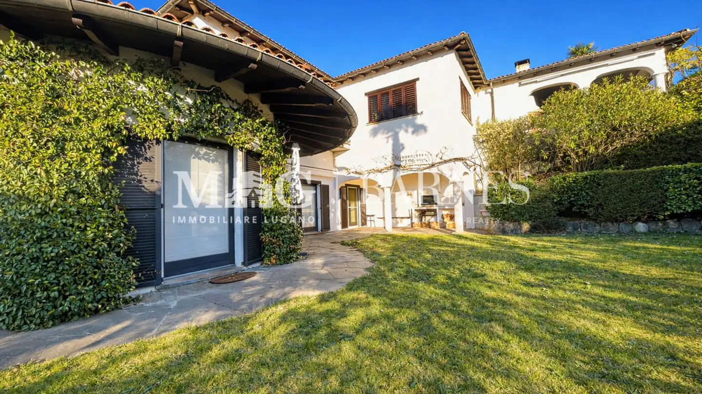 Apartment for sale - 6949 Comano