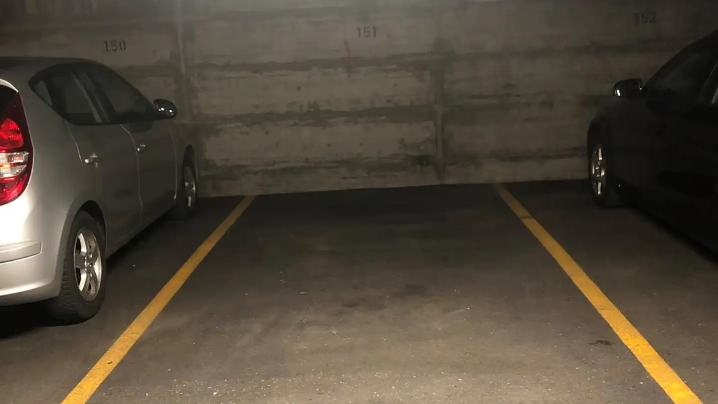 Underground parking space for rent - Dreibündenstrasse 46, 7000 Chur - Photo 2