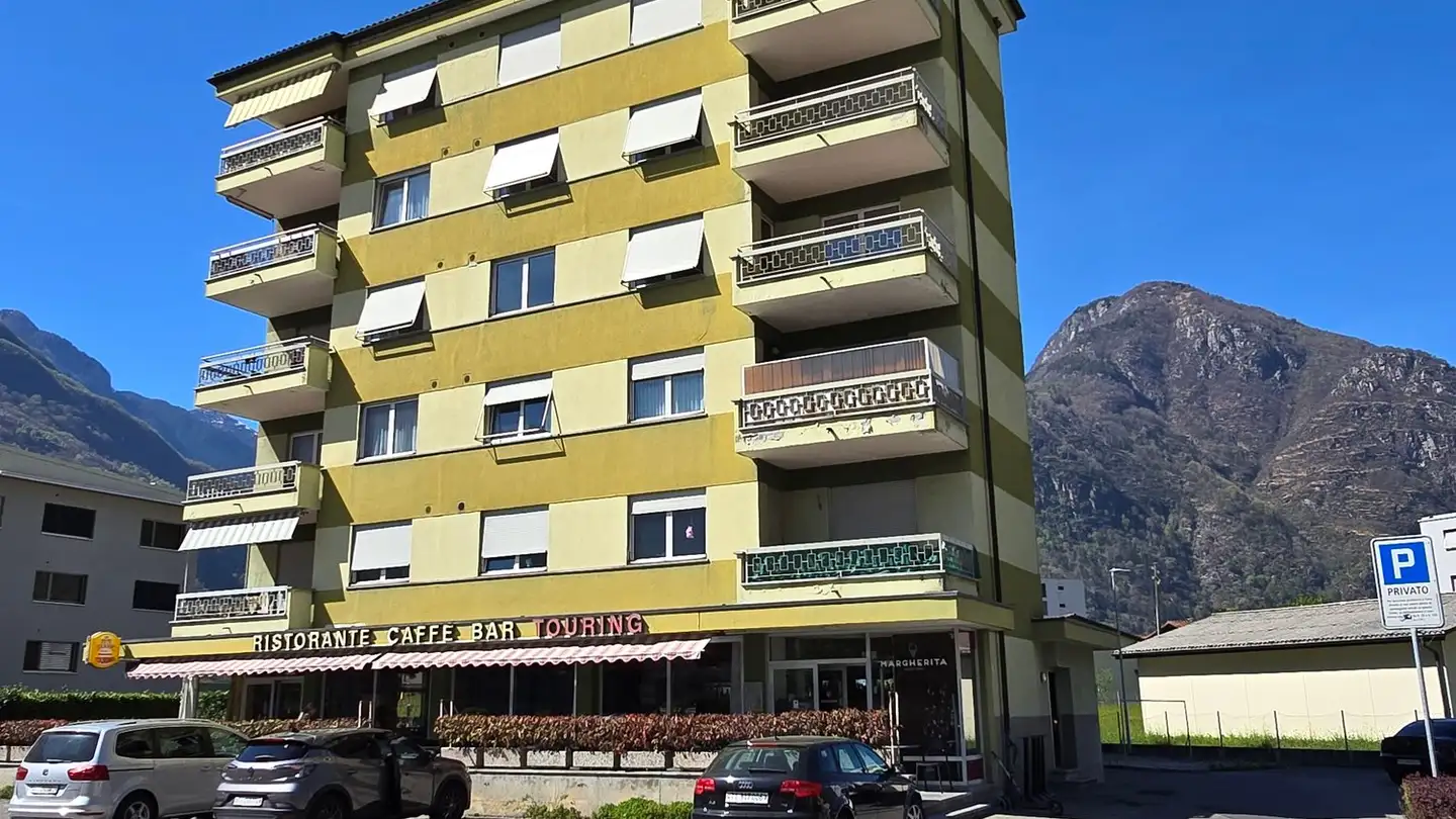 Residential building for sale - 6710 Biasca