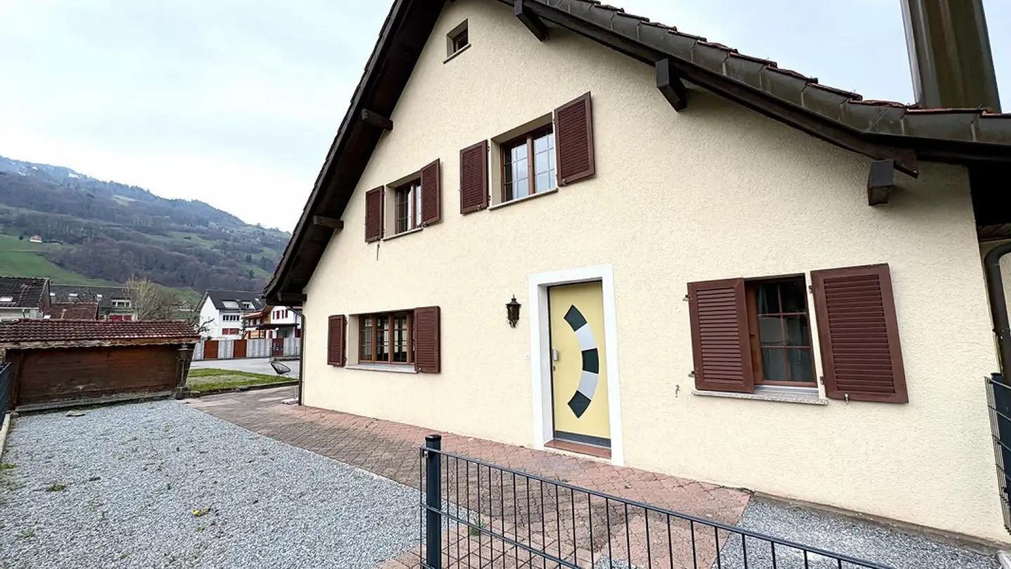 Apartment for rent - 8890 Flums