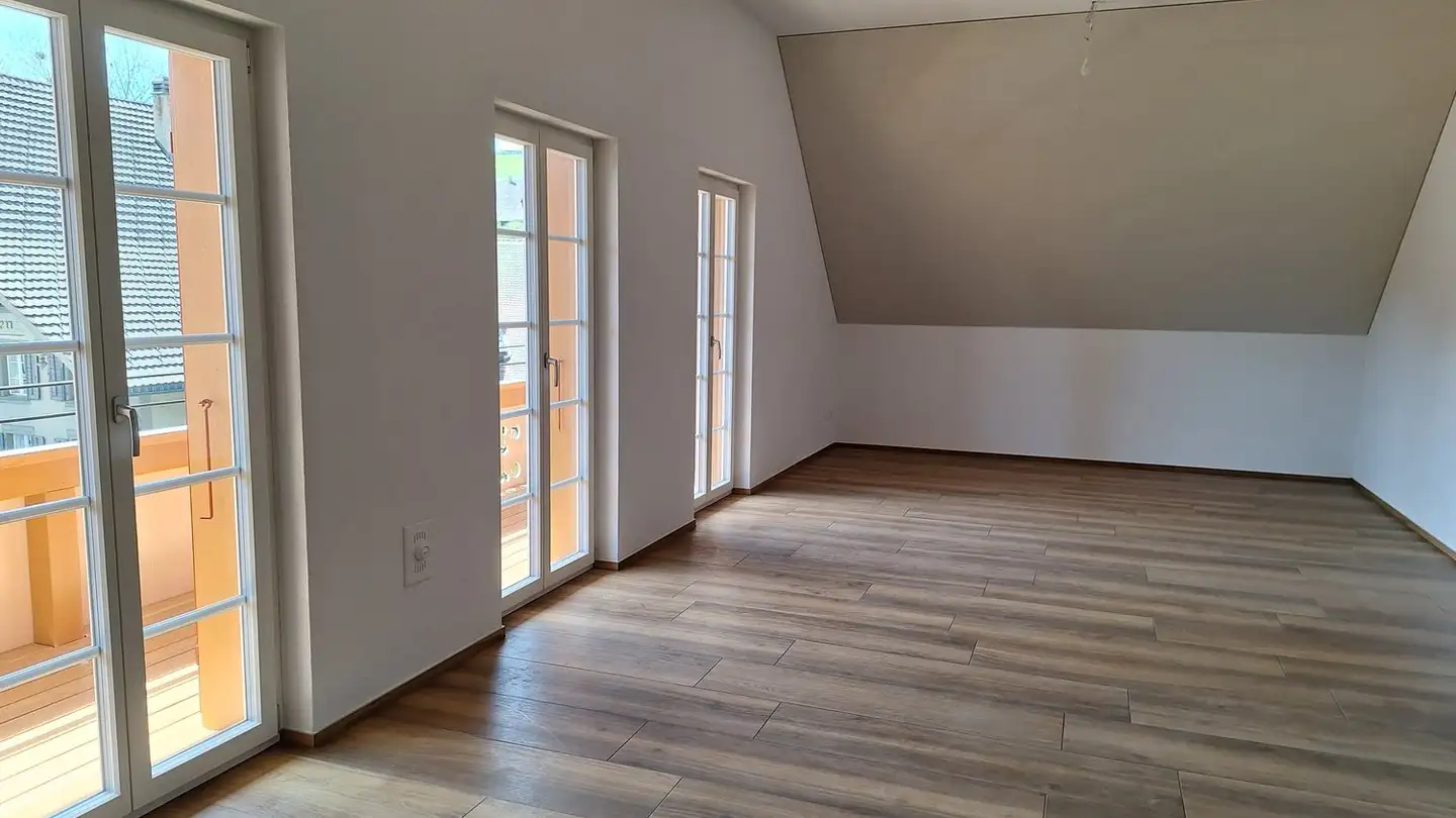 Attic flat for rent - Hauptstrasse 41, 4952 Eriswil - Photo 4