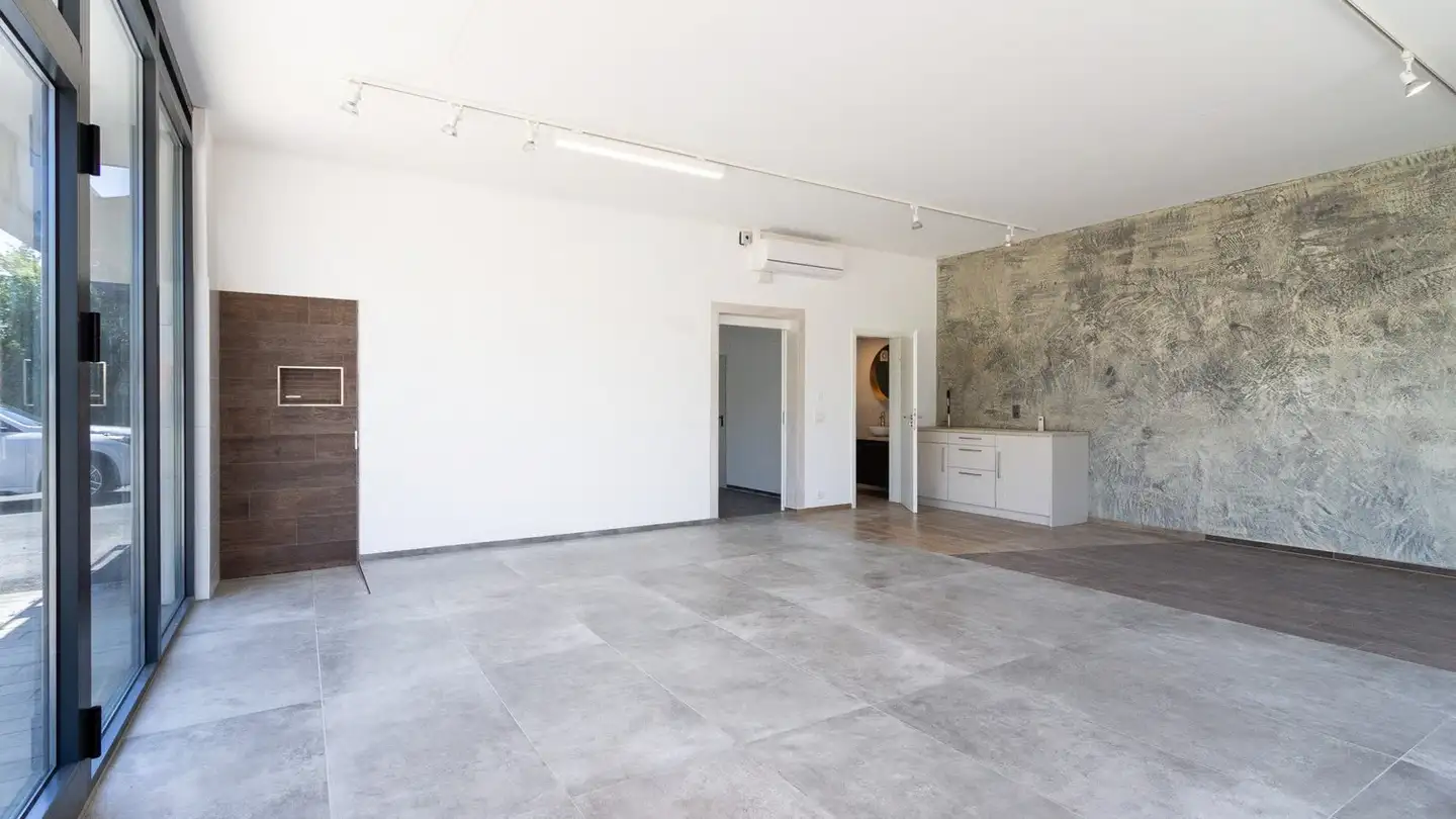 Commerciale in affitto - Hauptstrasse 1, 5314 Kleindöttingen - Foto 4
