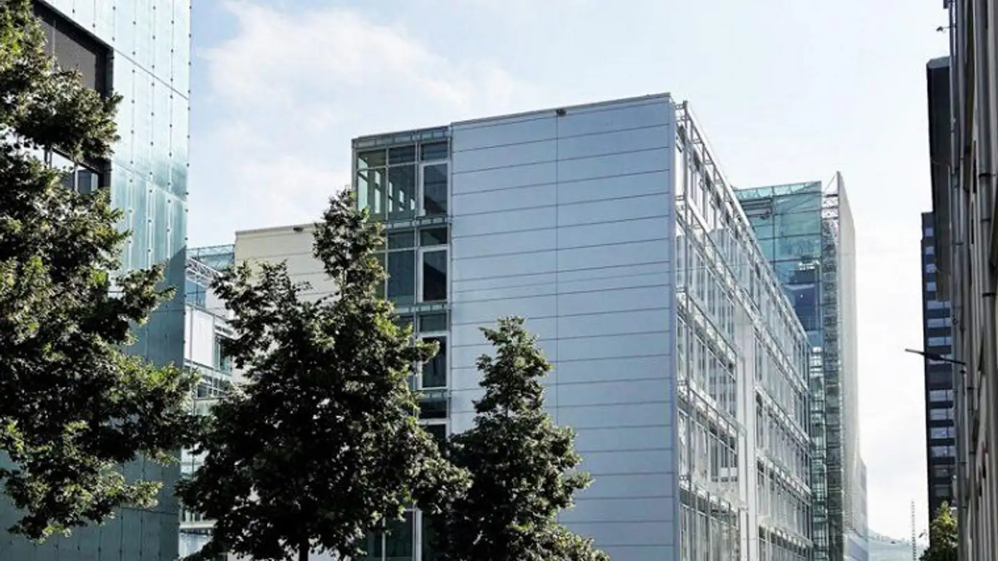 Commercial à louer - Brown Boveri Strasse 7, 5400 Baden