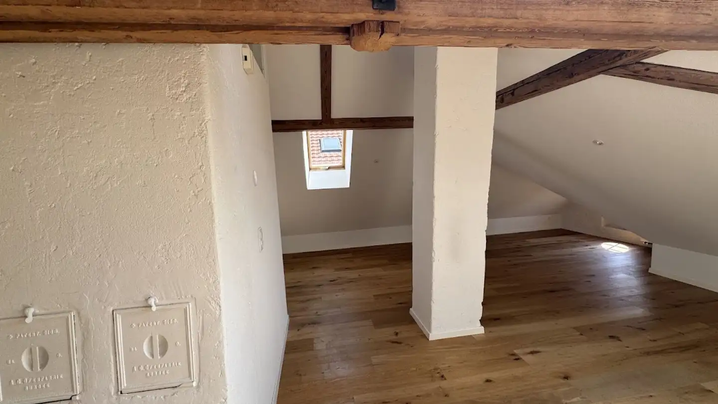 Dachgeschosswohnung mieten - Rue Alfred-Aebi / Alfred-Aebi-Strasse 83, 2503 Biel/Bienne - Foto 4