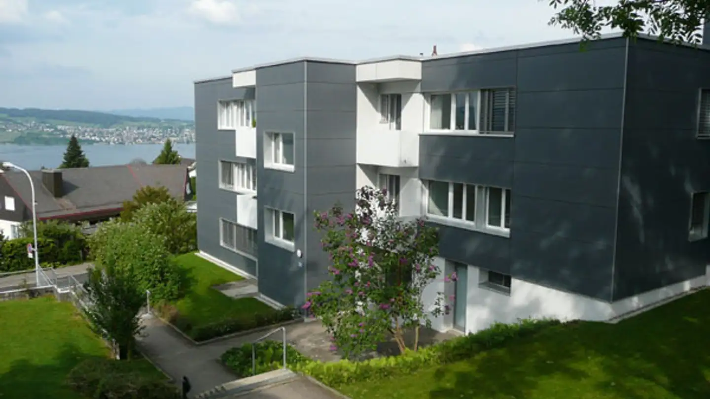 Outdoor parking space for rent - Eichweidstrasse, 8820 Wädenswil