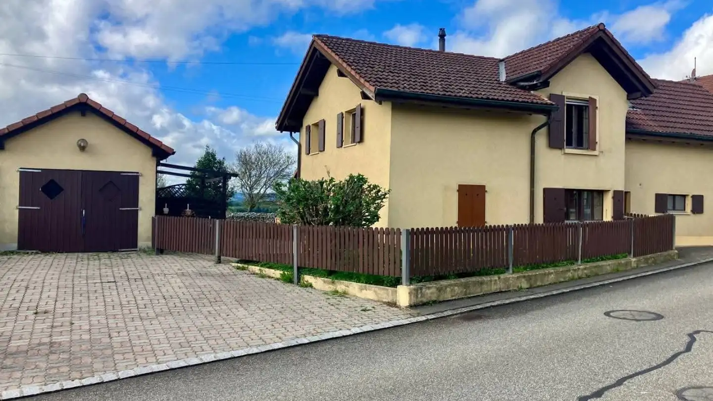 Single house for rent - Route De Porrentruy 48, 2915 Bure