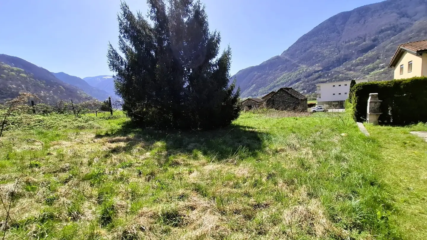 Terrain constructible à vendre - 6702 Claro