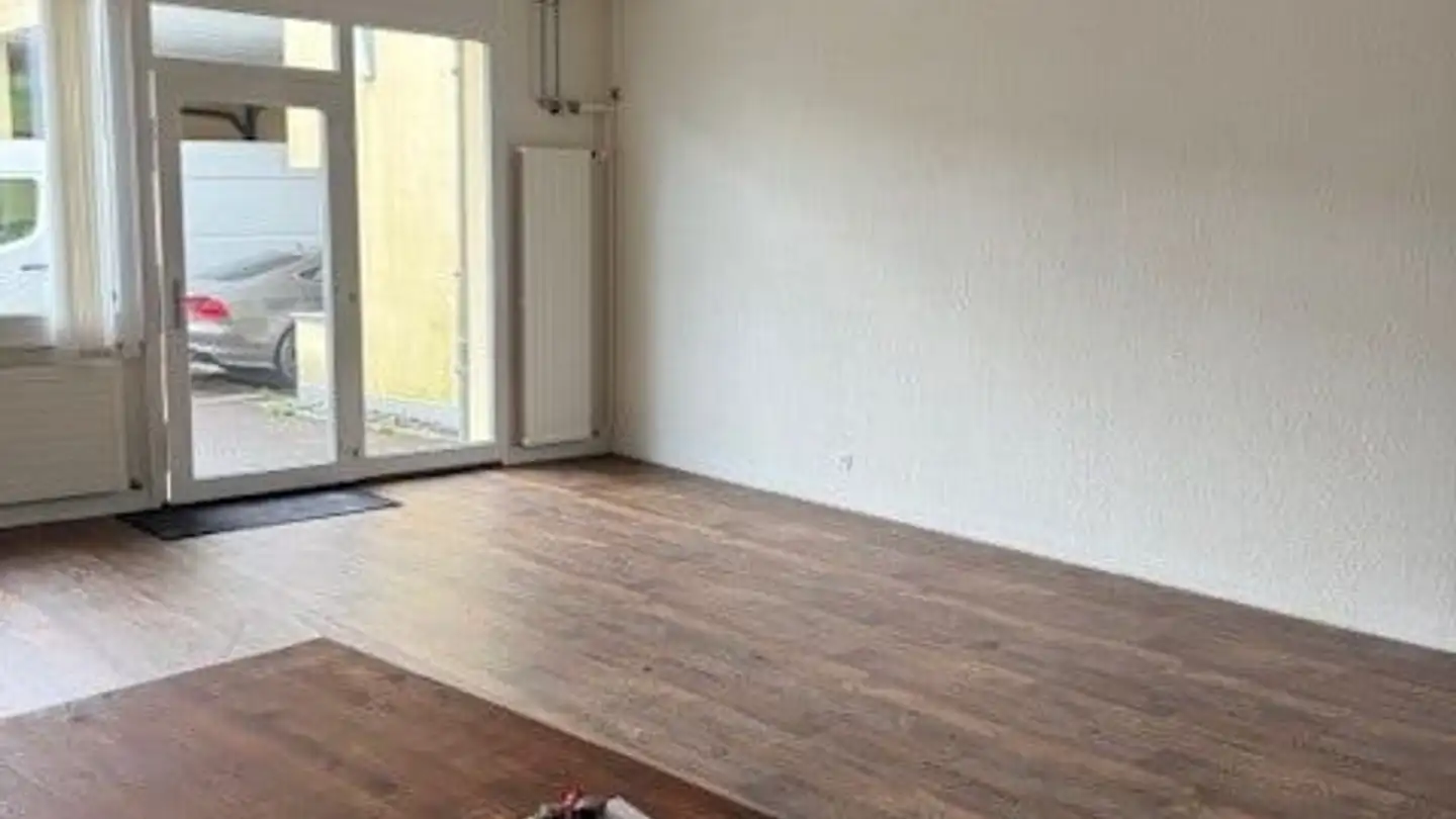 Gewerbe mieten - Linthstrasse 42, 8856 Tuggen