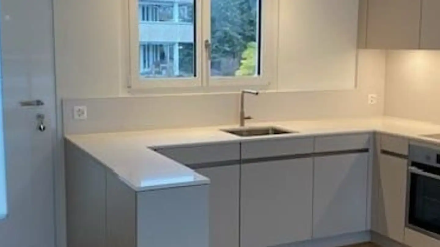 Dachgeschosswohnung mieten - Hertensteinstrasse 4, 6353 Weggis - Foto 4