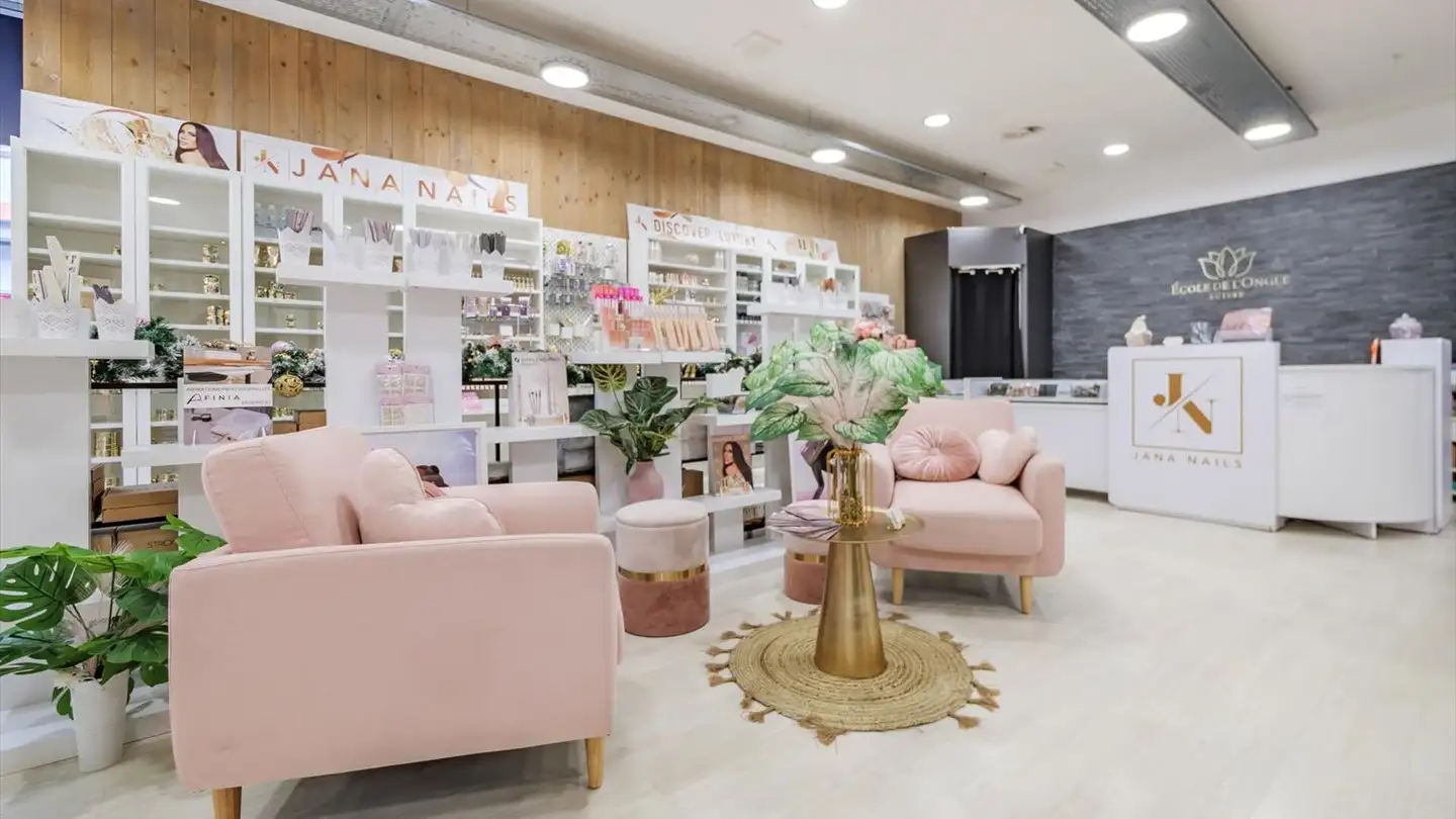 Commercial for rent - Rue Des Galeries 3, 1950 Sion