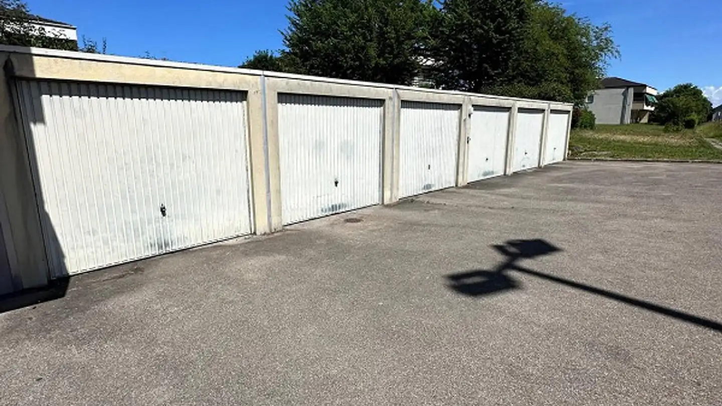 Garage individuel à louer - Hasenrain 1, 8305 Dietlikon