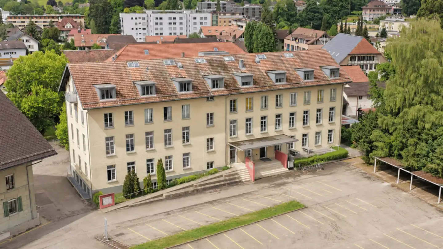 Mischgenutztes Gebäude mieten - Oberburgstrasse 10, 3400 Burgdorf
