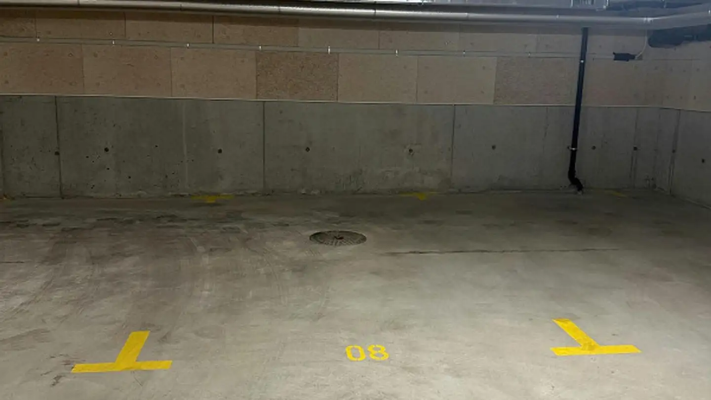 Underground parking space for rent - Roswiesenstrasse 122, 8051 Zürich - Photo 2