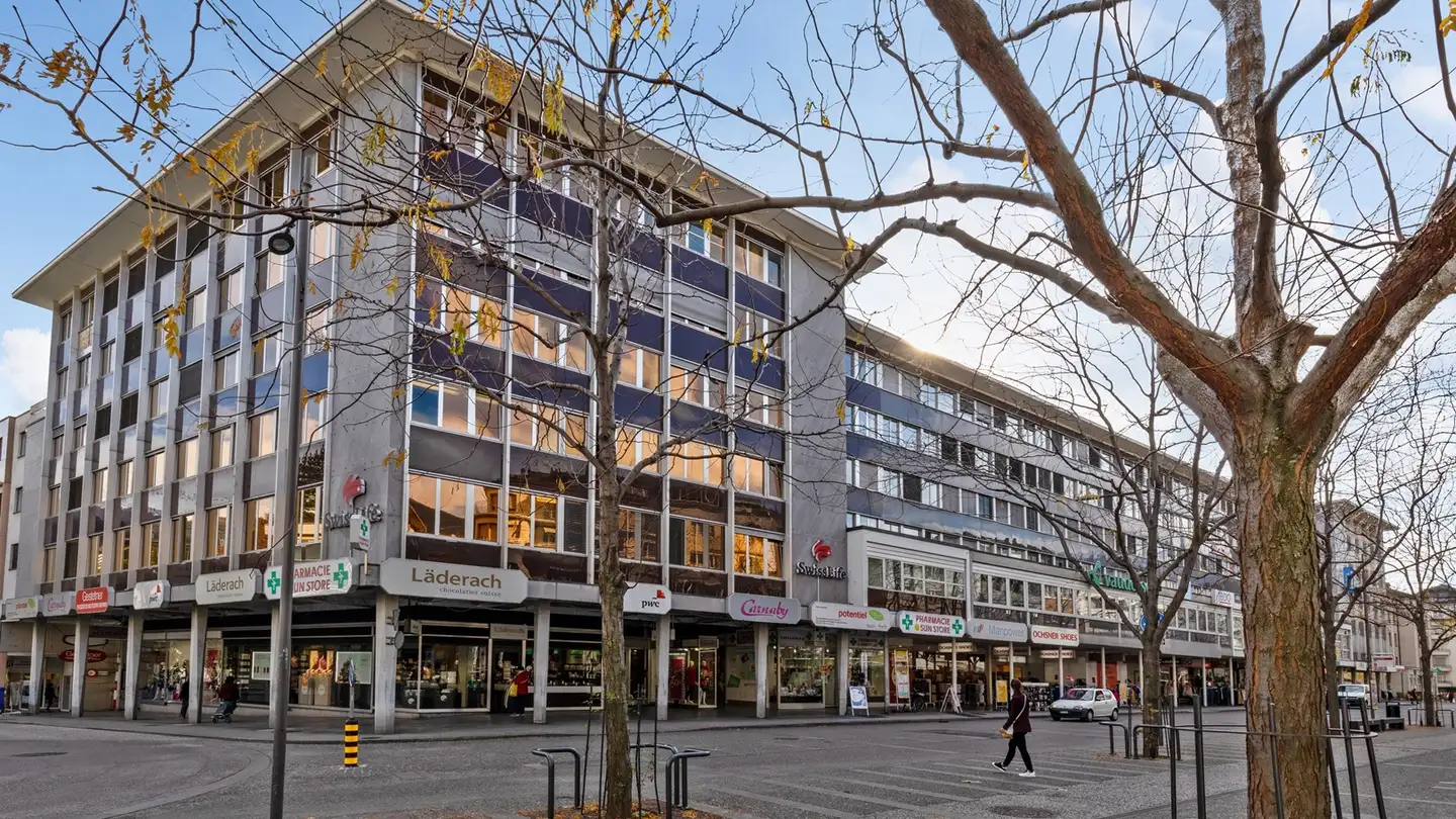 Outdoor parking space for rent - Place Du Midi 40, 1950 Sion