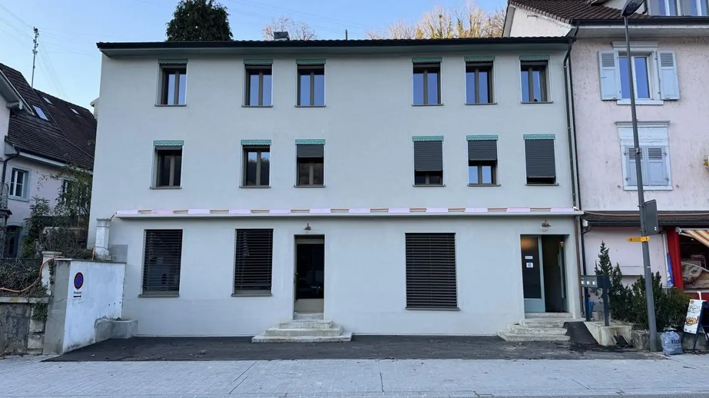 Mischgenutztes Gebäude kaufen - Delsbergstrasse 6, 4203 Grellingen