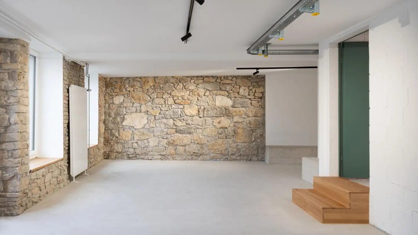 Mischgenutztes Gebäude kaufen - Delsbergstrasse 6, 4203 Grellingen - Foto 2