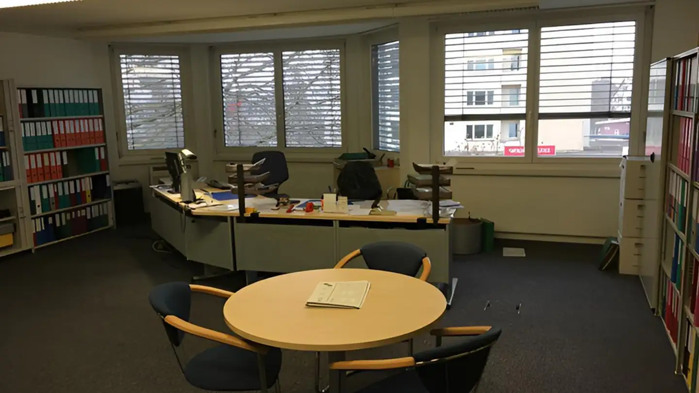 Bürofläche mieten - Zürichstrasse 12, 8610 Uster - Foto 3