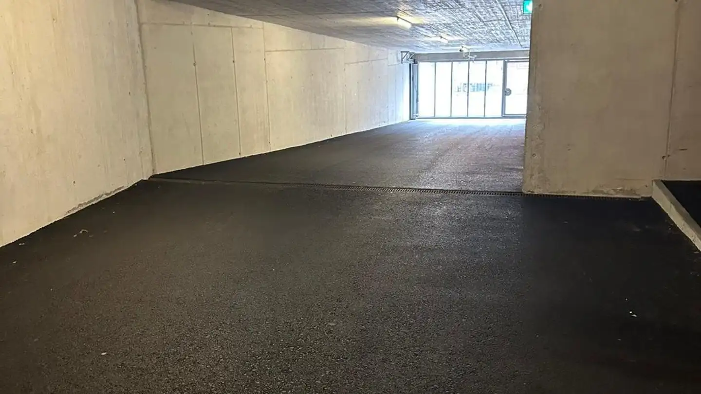 Parcheggio sotterraneo in affitto - Rue Du Village 22, 1055 Froideville - Foto 2