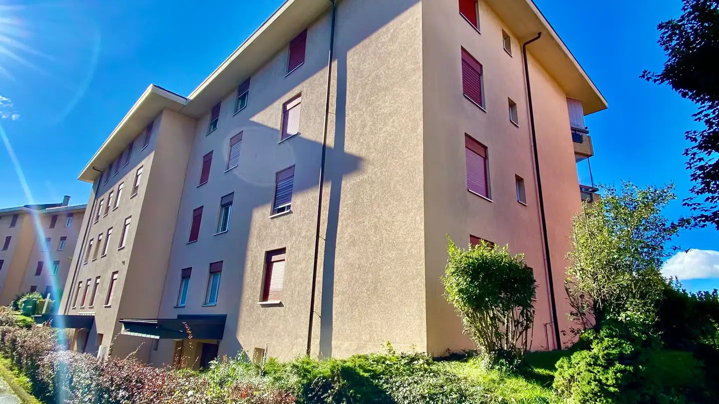 Überdachter Parkplatz mieten - Chemin De La Vaux 23, 1303 Penthaz