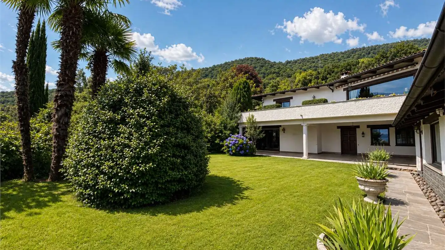 Villa for sale - 6984 Pura